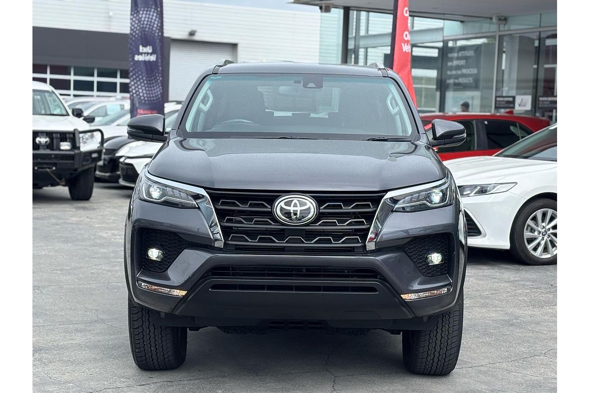 2024 Toyota Fortuner GXL GUN156R