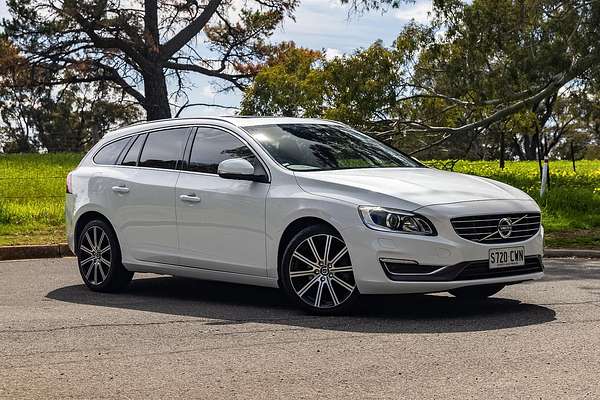 2014 Volvo V60 T5 Luxury