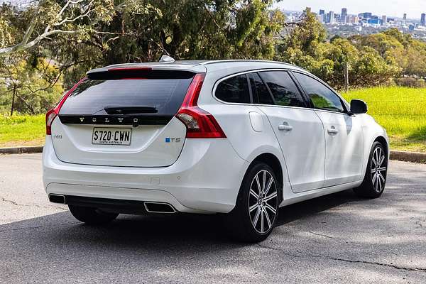 2014 Volvo V60 T5 Luxury