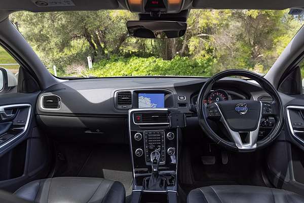 2014 Volvo V60 T5 Luxury