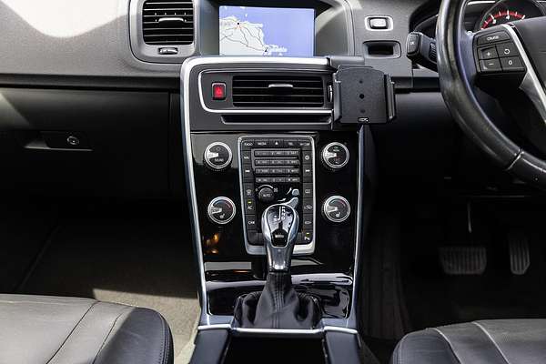 2014 Volvo V60 T5 Luxury