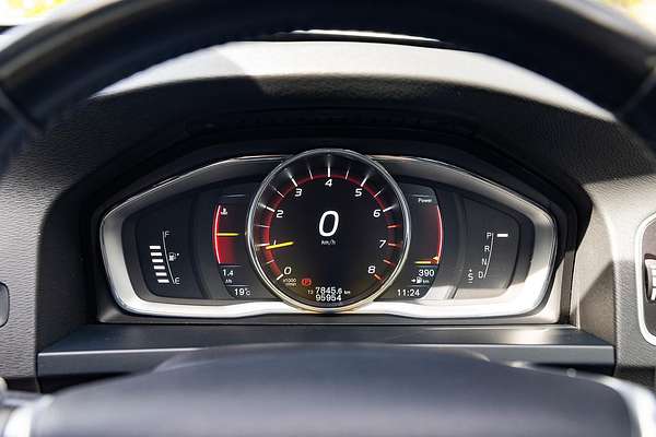 2014 Volvo V60 T5 Luxury