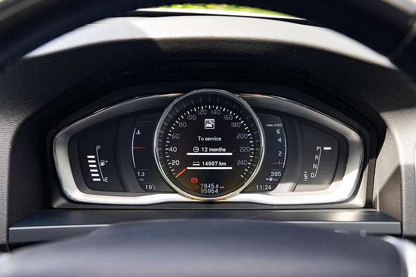 2014 Volvo V60 T5 Luxury