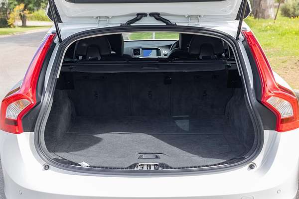 2014 Volvo V60 T5 Luxury