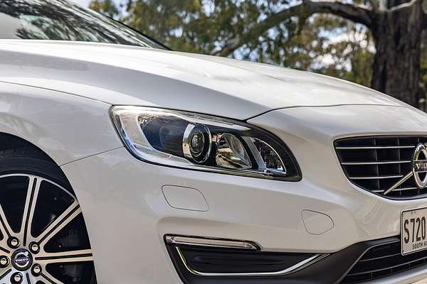 2014 Volvo V60 T5 Luxury