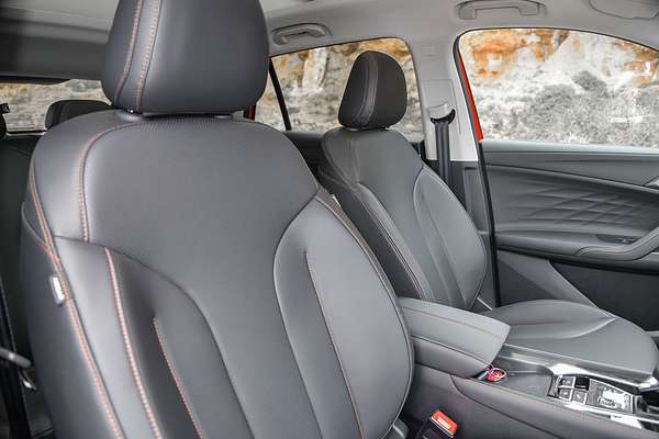 2025 MG HS Hybrid+ Essence AS33H