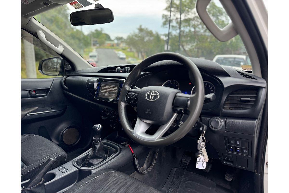 2019 Toyota Hilux SR GUN126R 4X4