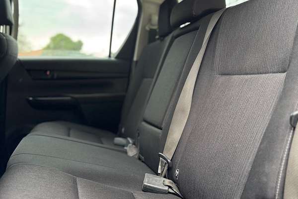 2019 Toyota Hilux SR GUN126R 4X4