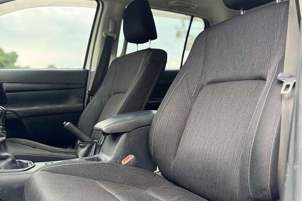 2019 Toyota Hilux SR GUN126R 4X4