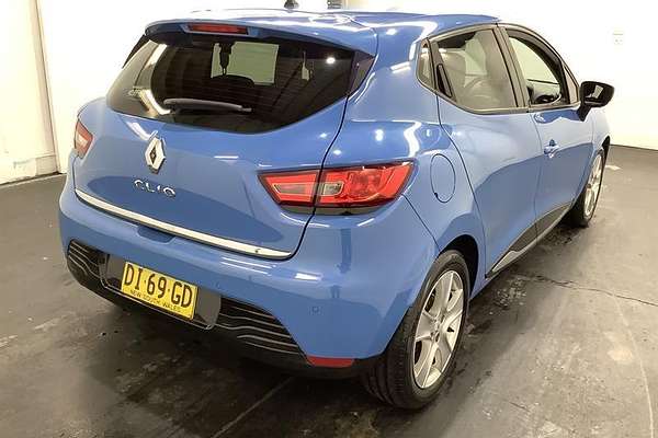 2016 Renault Clio Expression IV B98
