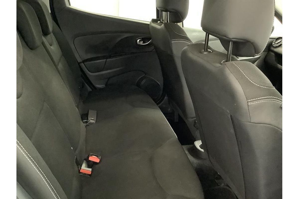 2016 Renault Clio Expression IV B98