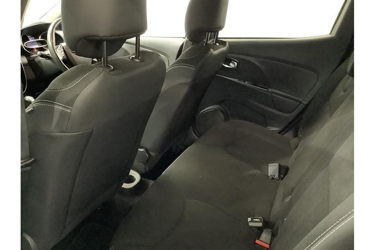 2016 Renault Clio Expression IV B98