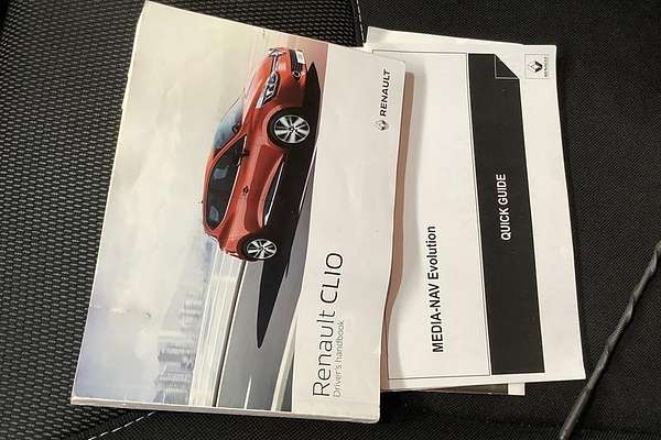 2016 Renault Clio Expression IV B98