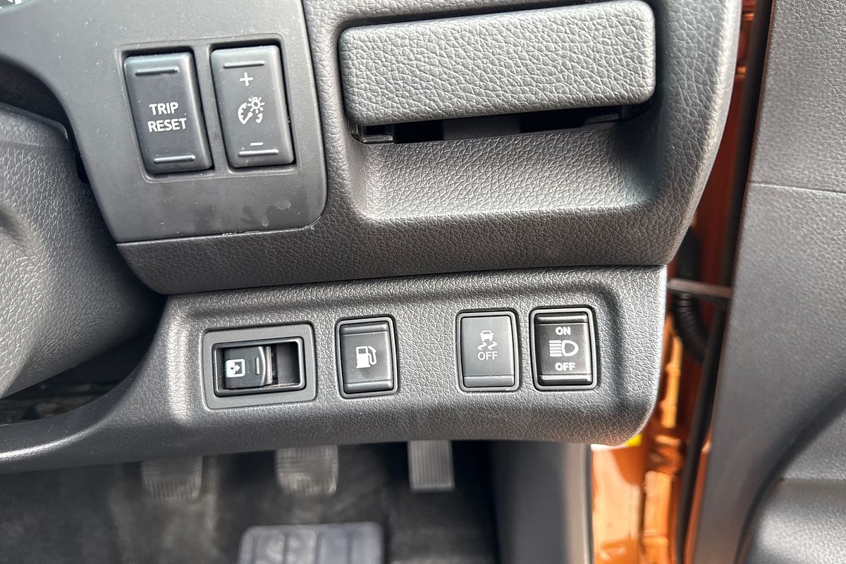 2015 Nissan Navara ST-X D23 4X4