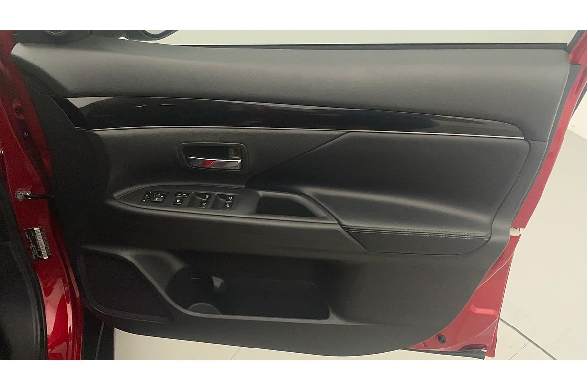2020 Mitsubishi Outlander LS ZL