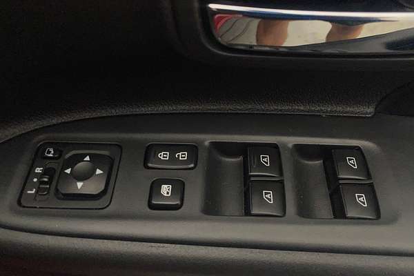 2020 Mitsubishi Outlander LS ZL