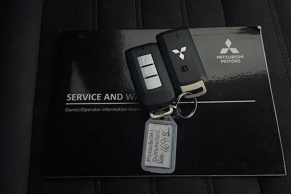 2020 Mitsubishi Outlander LS ZL