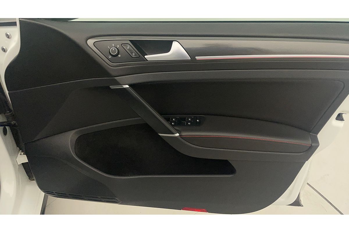 2017 Volkswagen Golf GTI 7.5