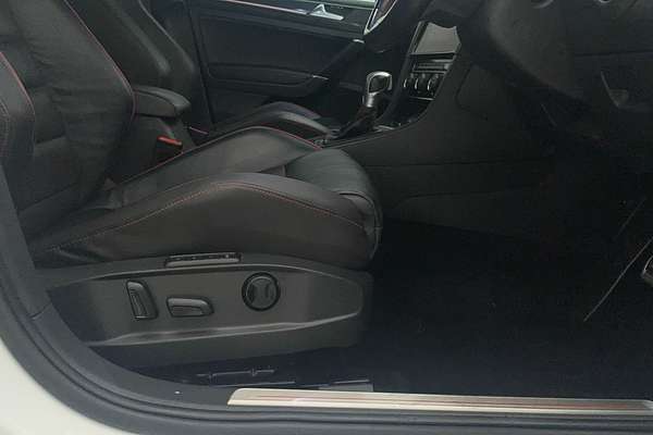 2017 Volkswagen Golf GTI 7.5