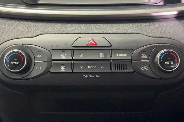 2015 Kia Sorento SLi UM