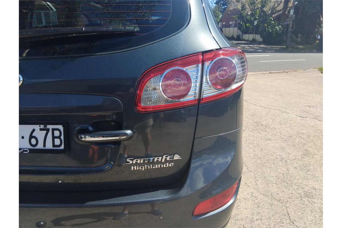 2011 Hyundai Santa Fe Highlander CM