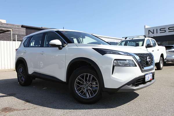 2025 Nissan X-TRAIL ST T33