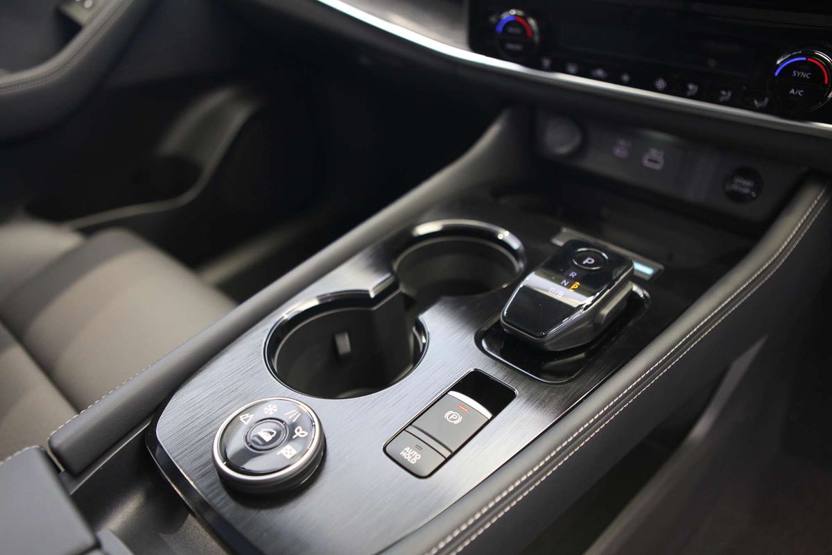 2025 Nissan X-TRAIL ST-L e-POWER T33