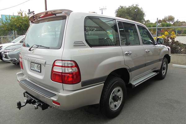 2003 Toyota Landcruiser GXL HDJ100R