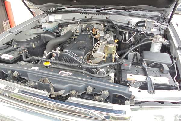 2003 Toyota Landcruiser GXL HDJ100R