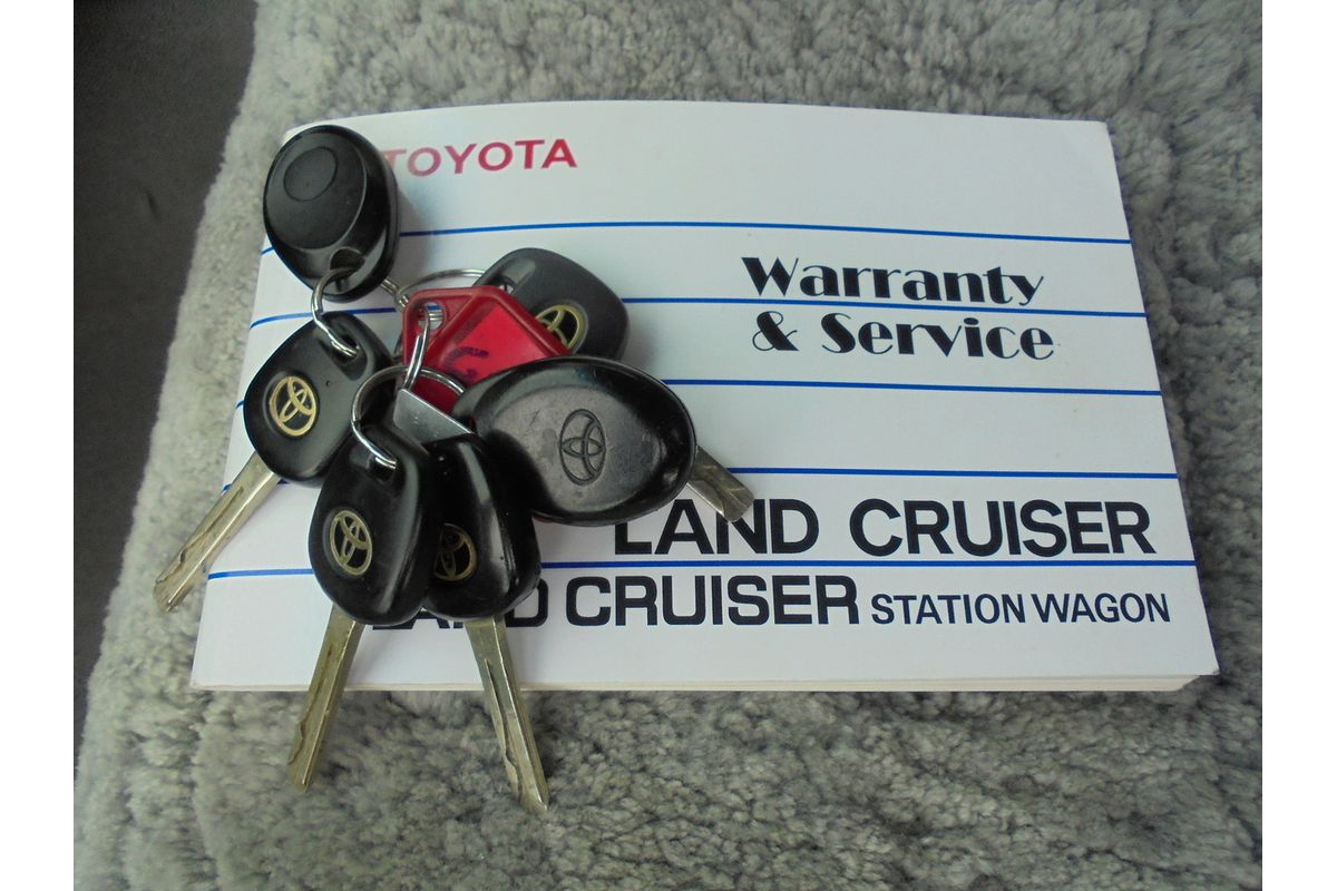2003 Toyota Landcruiser GXL HDJ100R