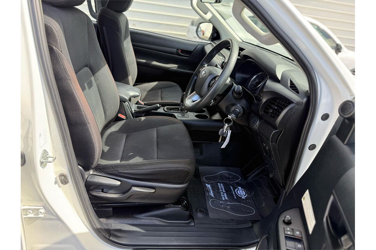 2020 Toyota Hilux SR GUN126R 4X4