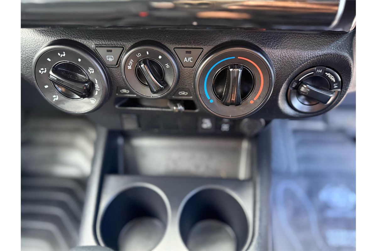 2020 Toyota Hilux SR GUN126R 4X4