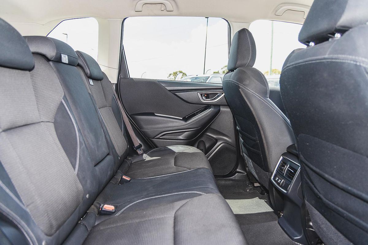 2023 Subaru Forester 2.5i S5
