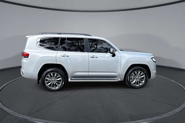 2023 Toyota Landcruiser Sahara ZX FJA300R
