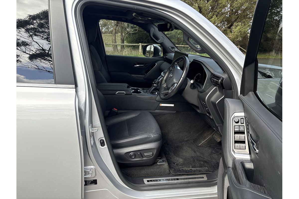 2023 Toyota Landcruiser Sahara ZX FJA300R