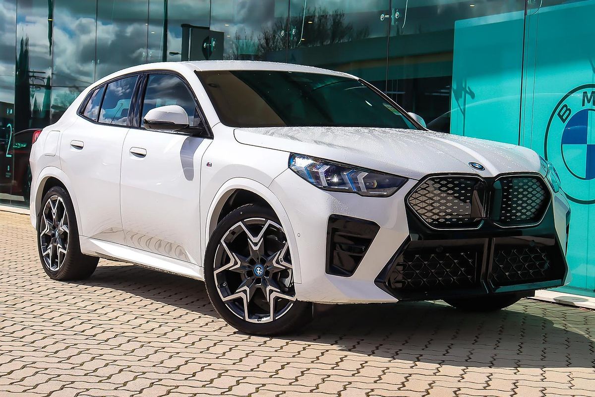 2024 BMW iX2 xDrive30 M Sport U10