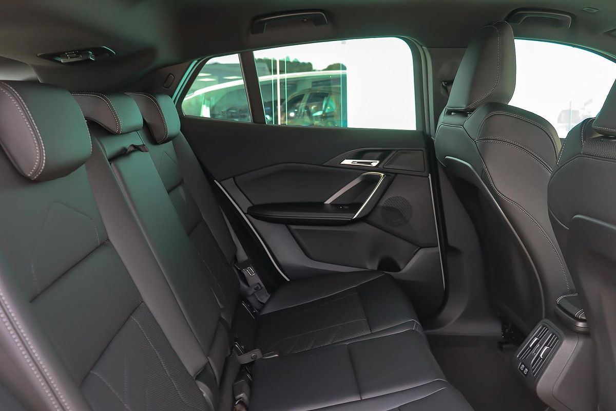 2024 BMW iX2 xDrive30 M Sport U10