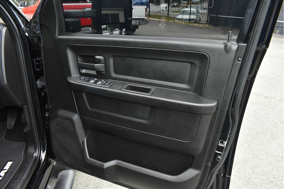2019 RAM 1500 Express RamBox DS 4X4