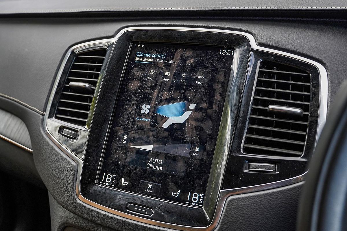 2022 Volvo XC90 B6 Inscription