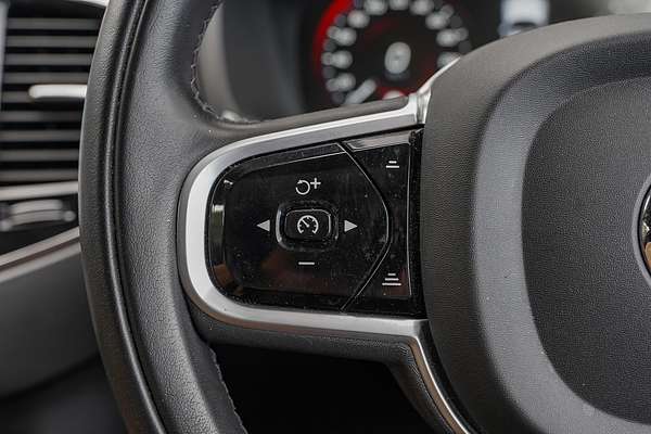 2022 Volvo XC90 B6 Inscription