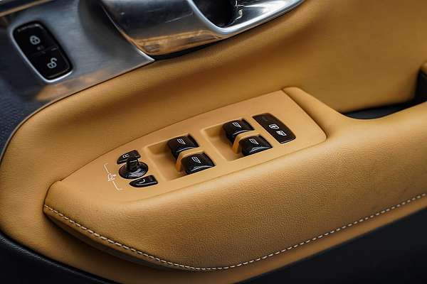 2022 Volvo XC90 B6 Inscription