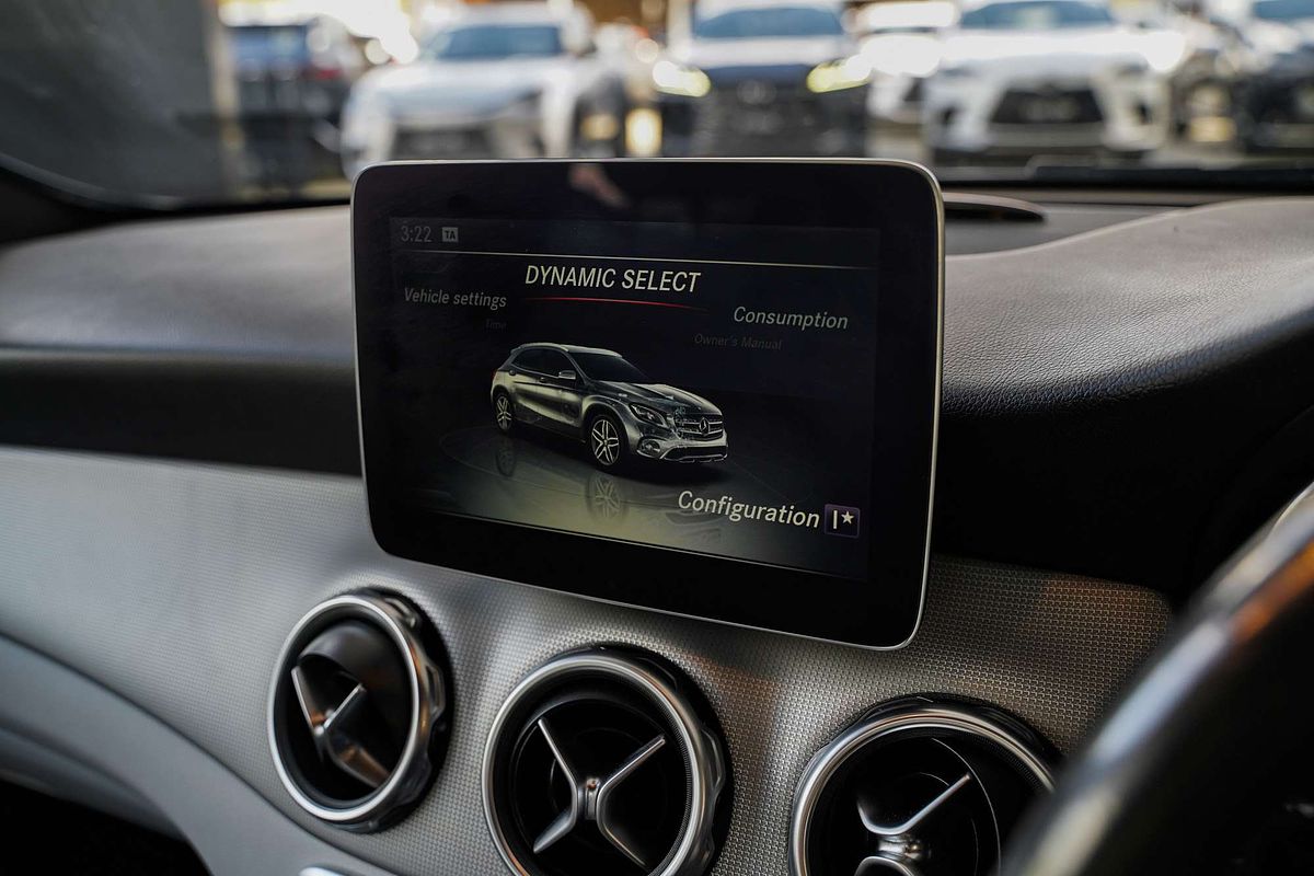 2017 Mercedes-Benz GLA-Class GLA250 X156