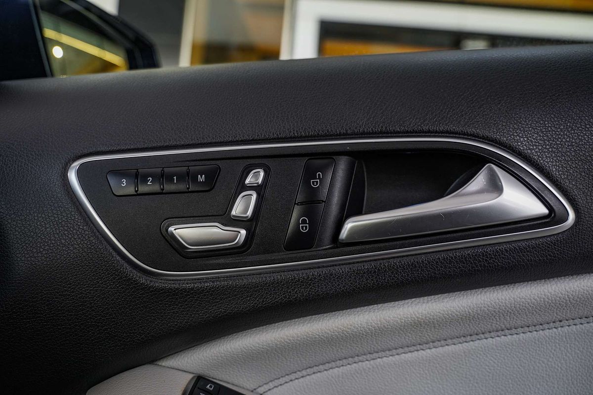 2017 Mercedes-Benz GLA-Class GLA250 X156