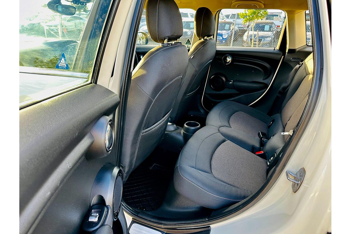 2015 MINI ONE  F55