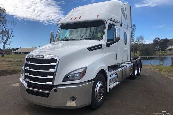 2023 Freightliner Cascadia 126