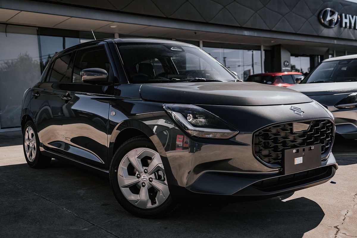 2025 Suzuki Swift Hybrid UZ
