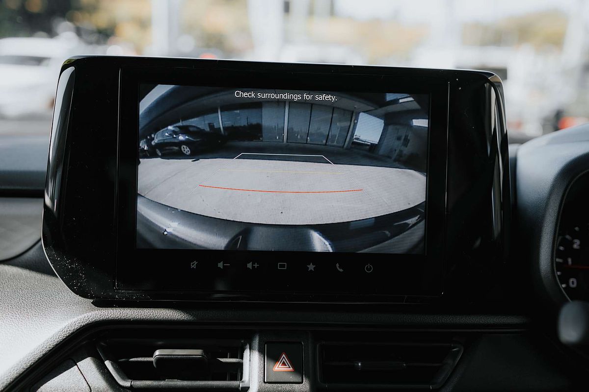 2025 Suzuki Swift Hybrid UZ