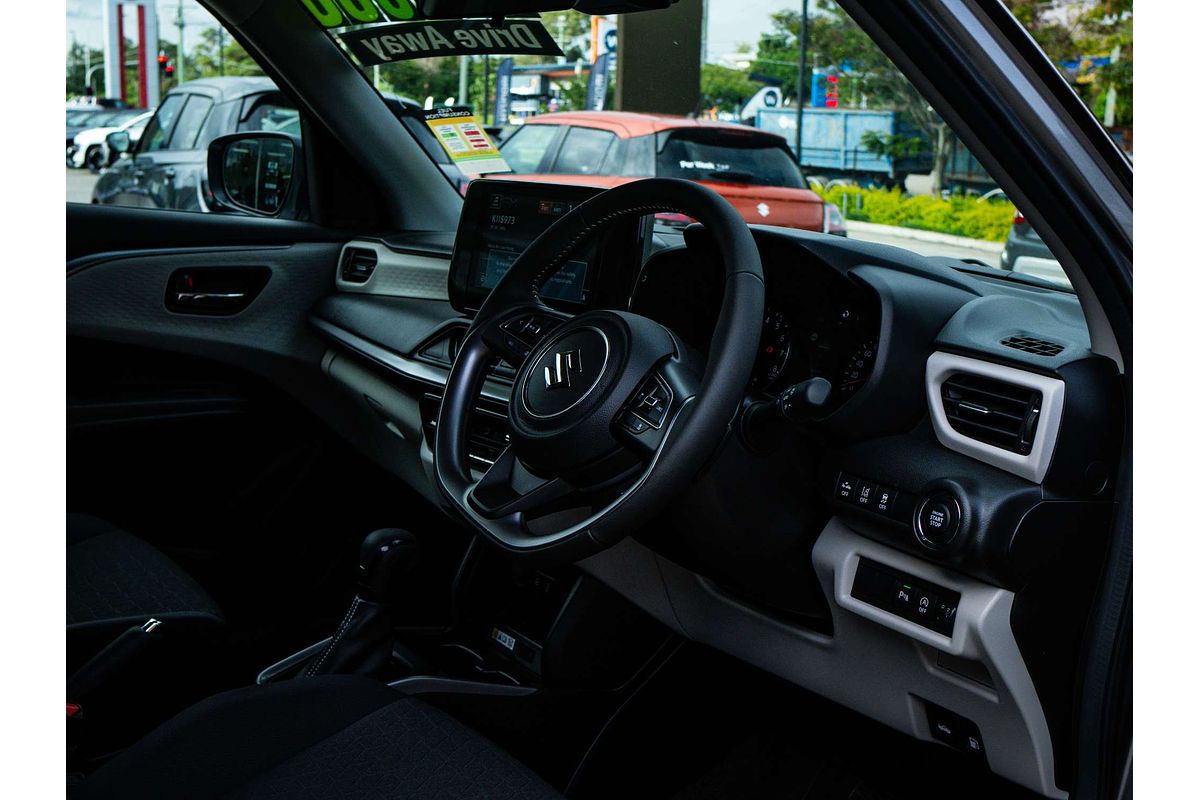 2025 Suzuki Swift Hybrid GLX UZ