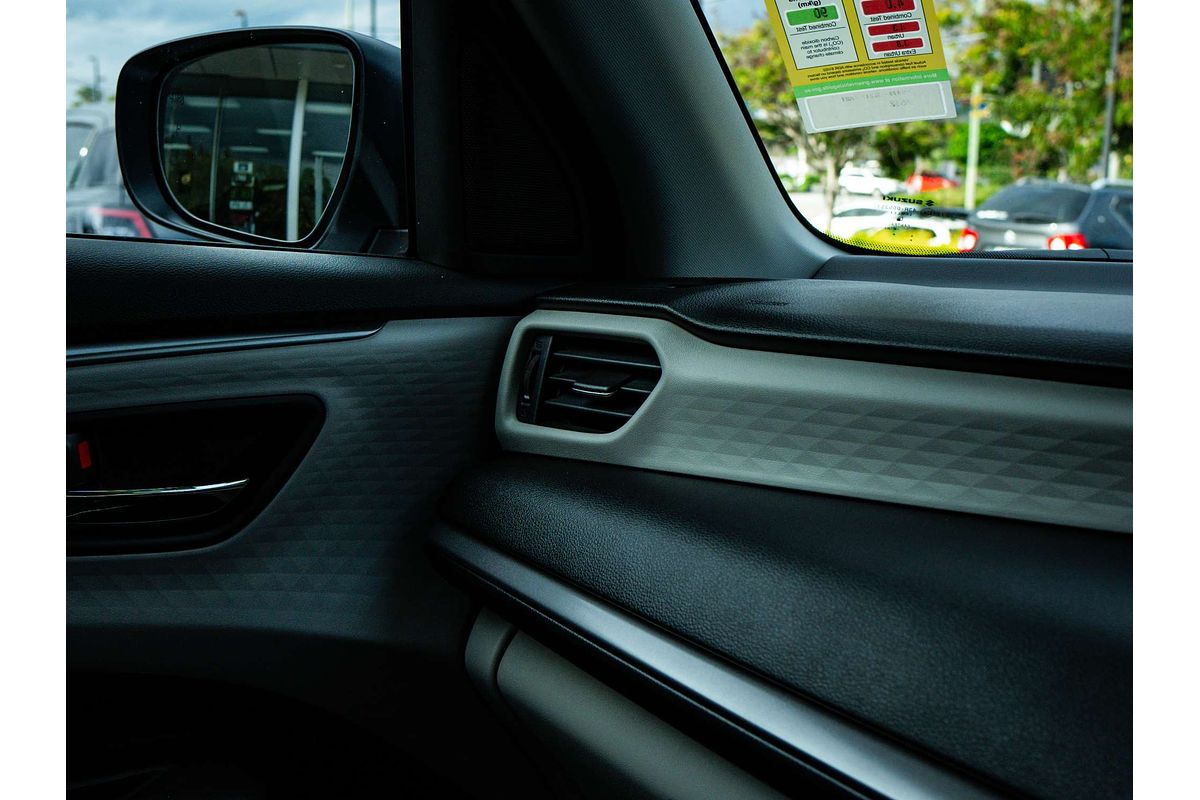 2025 Suzuki Swift Hybrid GLX UZ