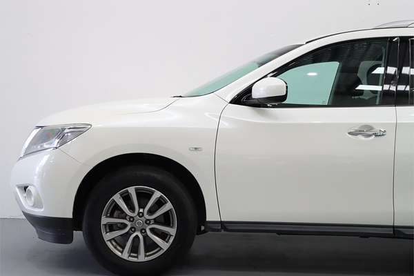 2015 Nissan Pathfinder ST R52